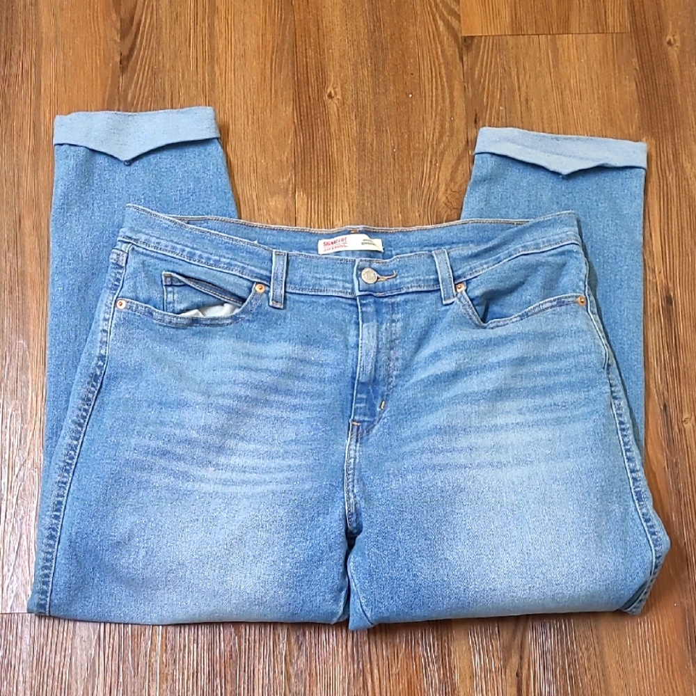 Signature by Levi Strauss Blue Boyfriend Jeans for women zise 14 used good condi